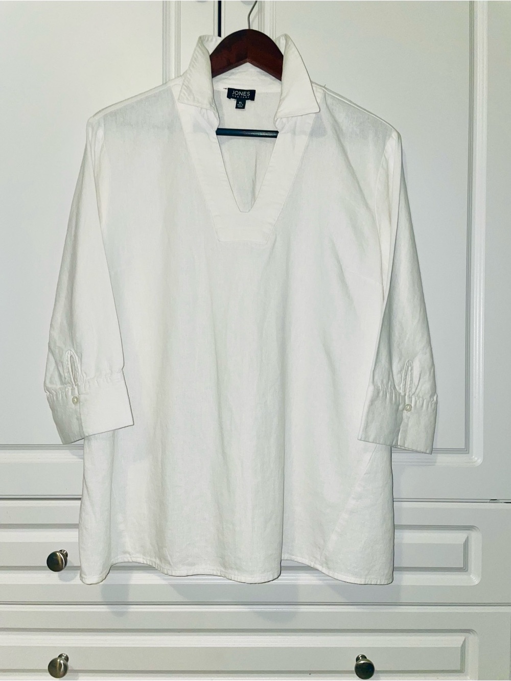 Jones New York White V-Neck Collared Pullover